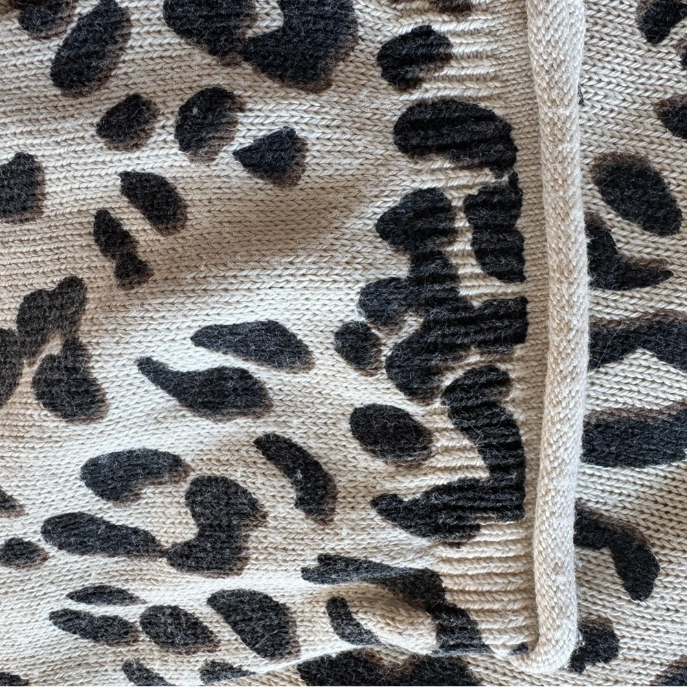 H&M L.O.G.G. top animal pattern cheetah small - Picture 9 of 12
